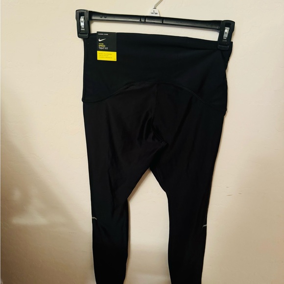 Nike leggings - Picture 2 of 3